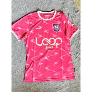 Ed Sheeran Loop Tour Pink Ispwich Football / Soccer Jersey  NWT Med